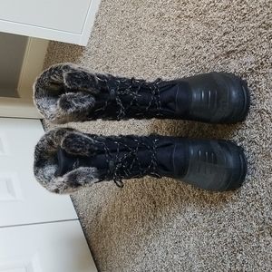 Arctic Tracks Winter boots in Black